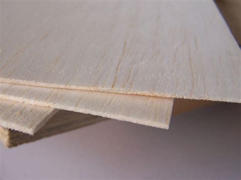 Balsa Wood: Un Materiale Leggere e Resistente Perfetto per la Costruzione Navale!